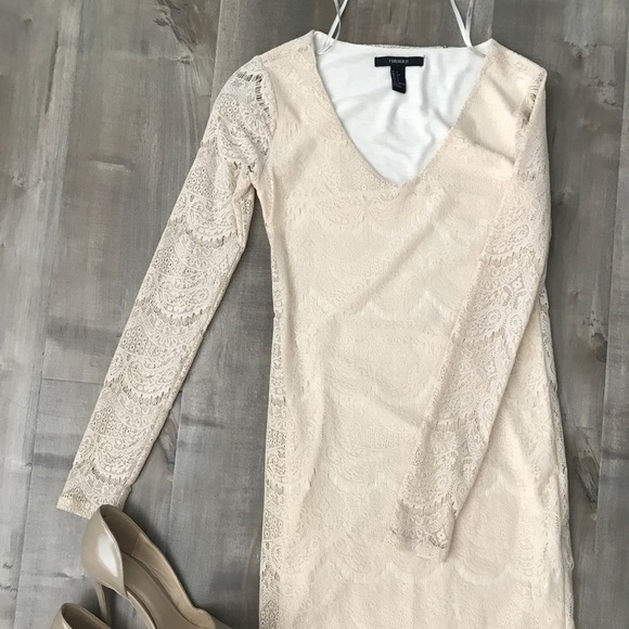 Dress - Picture 1 of 2